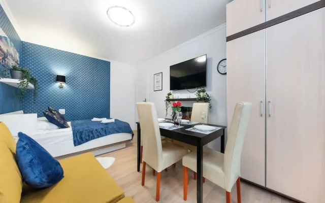 UNIT Warszawa Centrum Room by Metro Rondo ONZ