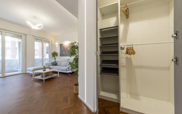 Housmart Fossolo 28 (Limited Hours Front Desk Need To Contact Property In Advance)