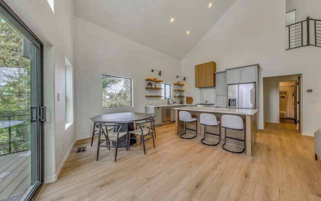 Sierra Blanca Views: New-build Cabin in Ruidoso