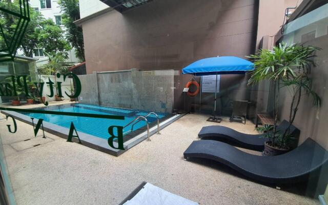 City Plaza Nana Hotel (SHA Extra Plus)