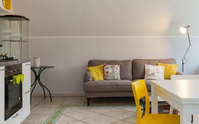 Bright Rooftop by Napoliapartments