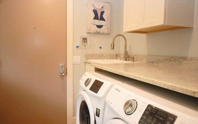 Wren Drive 18 by RedAwning