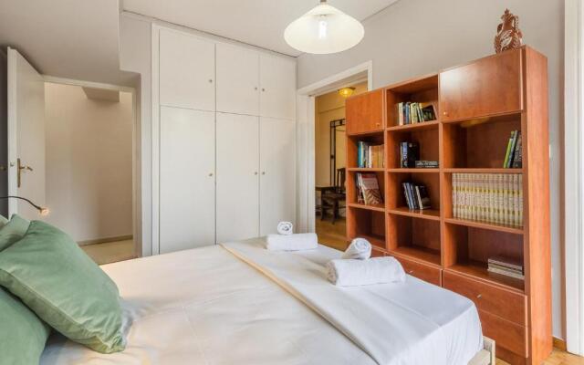 Holodek Apartments : Parthenon