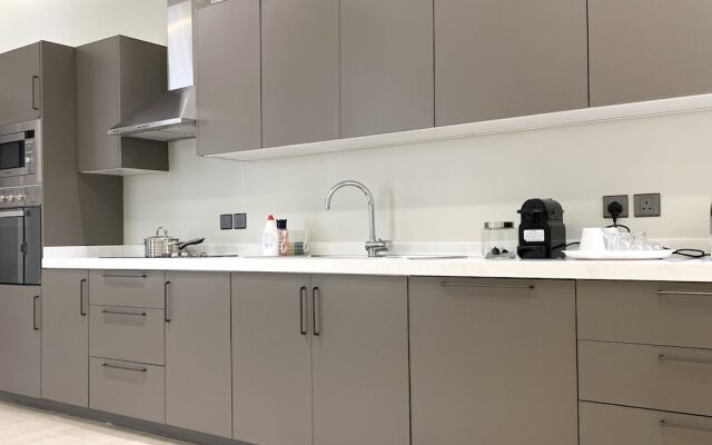 EWa Almughrzat District