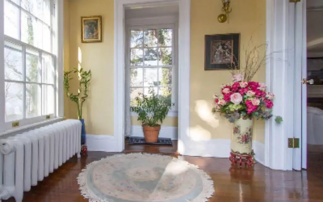 The Harbor Rose Bed & Breakfast