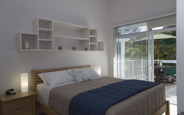 Russell View Apartments