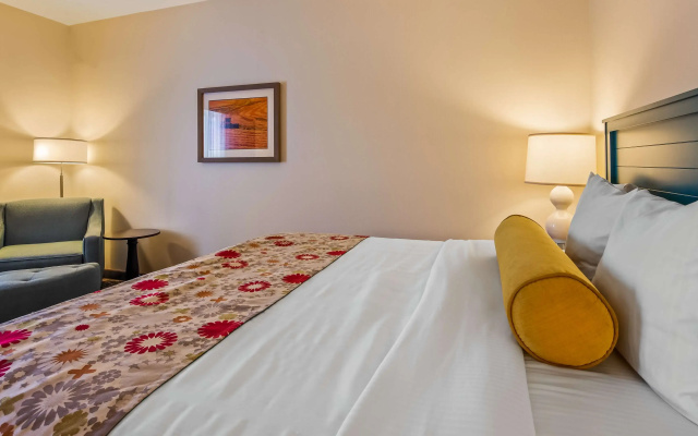 Best Western Plus Dayton Hotel & Suites