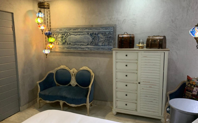 Sea front designer apartment