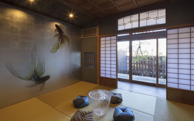 Hikoso-machi Gin no Ma