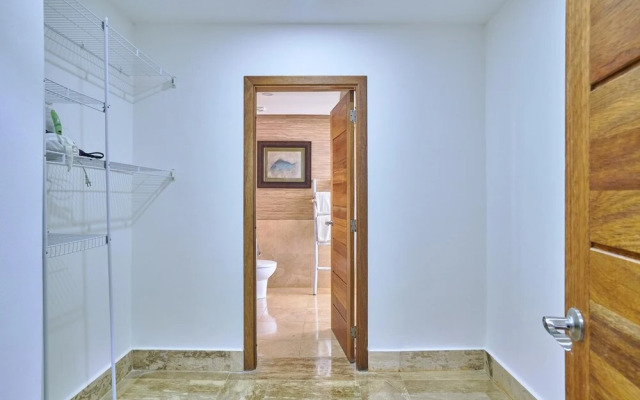 Luxury Beachfront Condo w Ocean View A-201