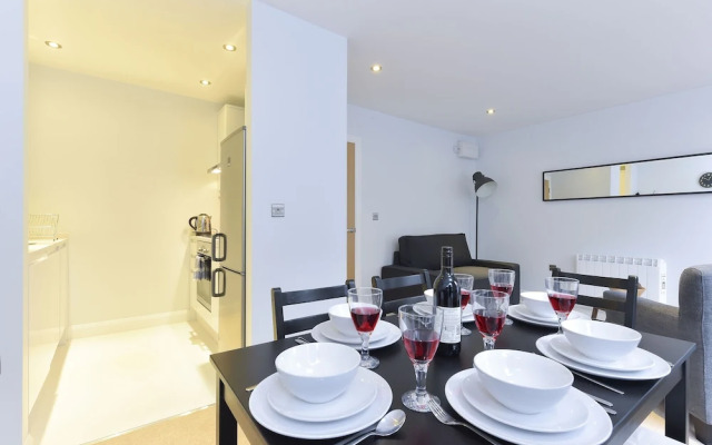 Tower Bridge City Apartments