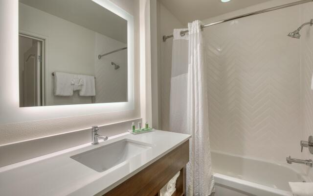 Holiday Inn Hotel & Suites Madison West - Middleton by IHG