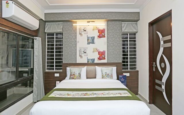 OYO 9596 Hotel Radha Nikunj Residency