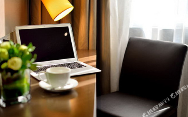 Seasonal Collection Hotel (Shanghai Zhoupu Wanda Plaza)