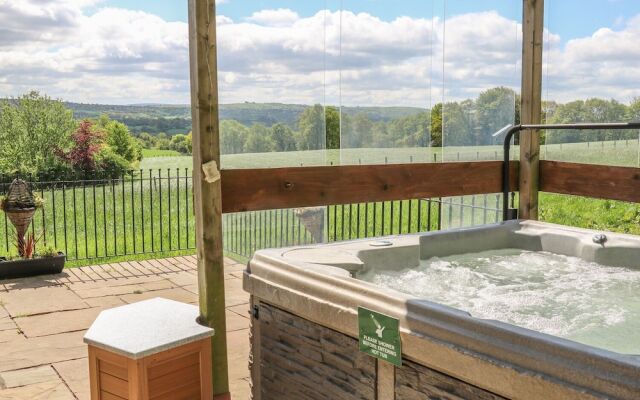 Quakerfield Lodge