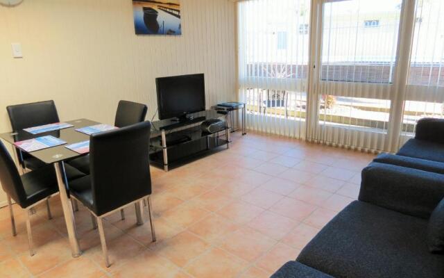 Chapman Court Holiday Units