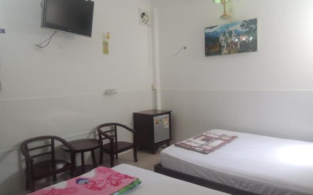 Chau Tuan Motel