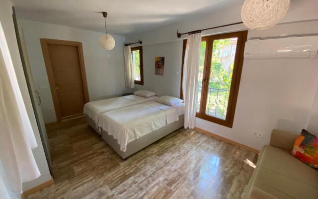 Villa Merry - Dalyan Stonehouse with Palmtrees, 50m to River