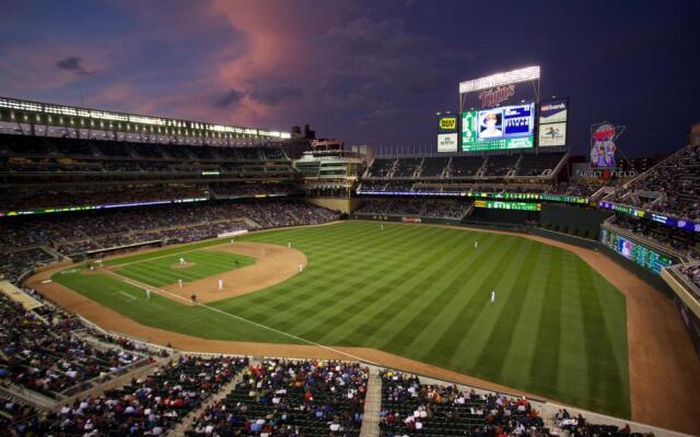 Holiday Inn Express & Suites Eagan - Minneapolis Area by IHG