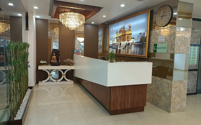 RR Hotel and Resort