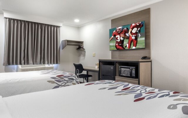 Red Roof Inn Suffolk