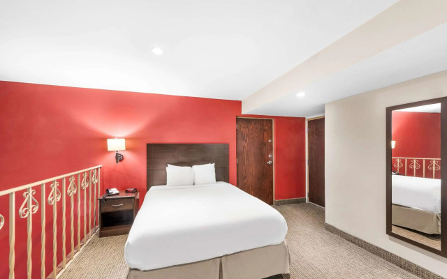 Quality Inn & Suites Columbus
