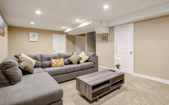 Sunny 5 Bedroom House