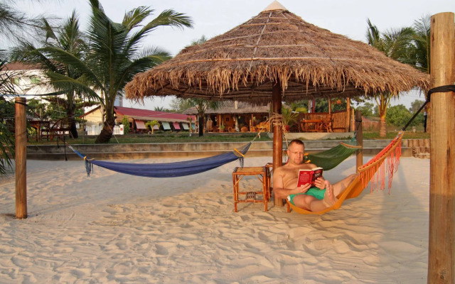 Sunset Lounge