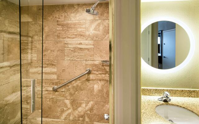 DoubleTree by Hilton Hotel Laurel