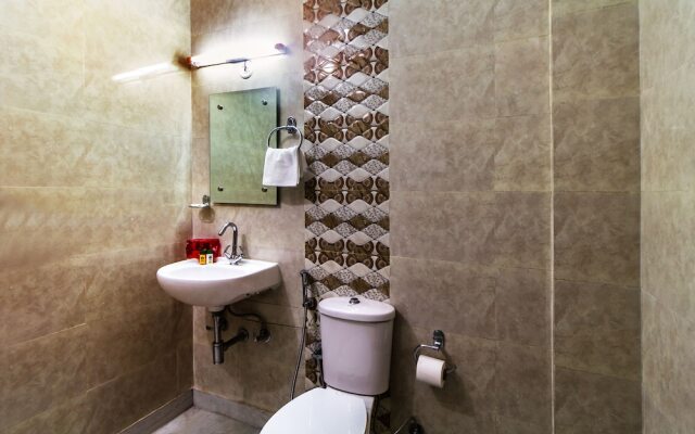 OYO 4228 Heritage Regency