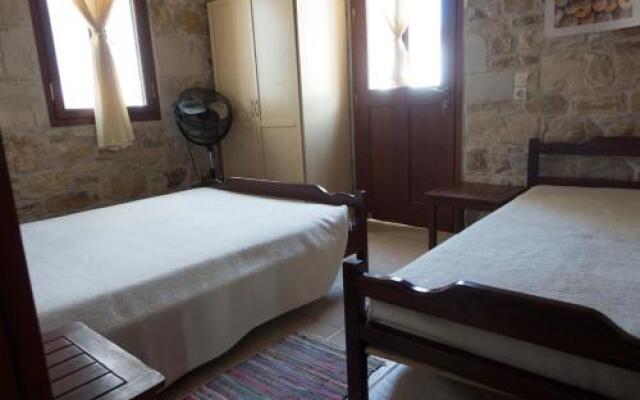 O Ilios House