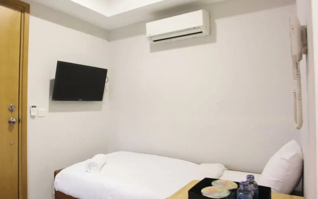 Fabulous 1Br The Mansion Kemayoran Apartment