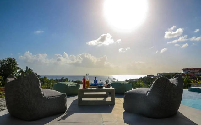 Villa 5* avec piscine et vue mer exceptionnelle