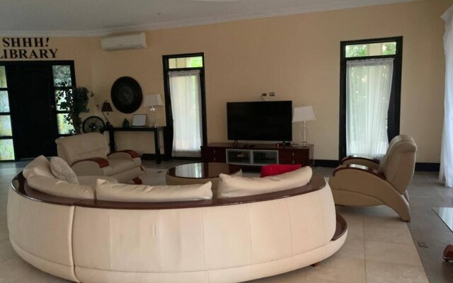 Room in Apartment - Nice Room In Playa Flamingo