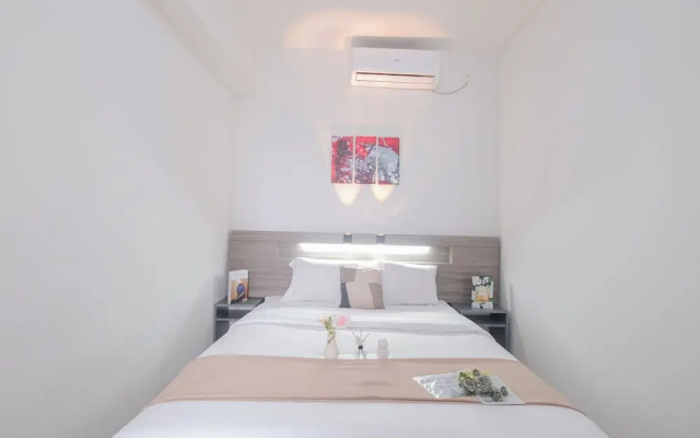 Well Designed and Warm 2BR Apartment at Vittoria Residence