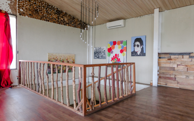 Townhouse OAK Series Style Hotel Jember