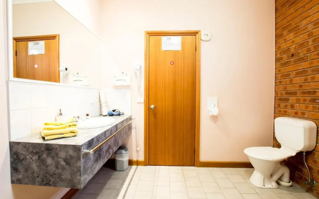 Golden River Motor Inn