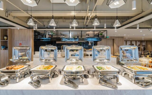 Atour Hotel Zhenxing Road Tongxiang