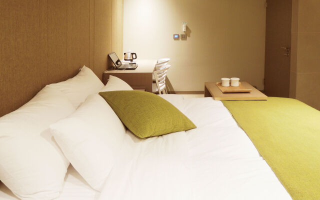 Vine Hotel