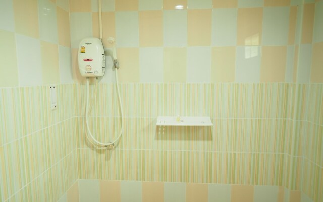 Leelawadee Srisatchanalai