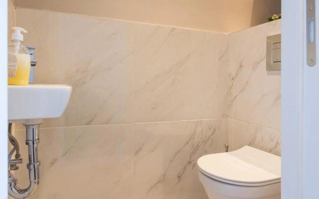 Urban ZEN with View - City Break Apartments