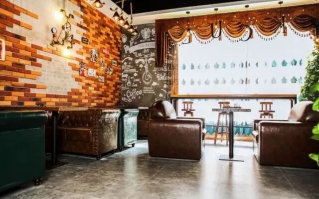 James Joyce Coffetel Xi'an Huaqingchi