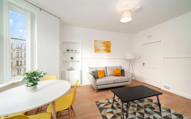 Dunn Street Apartment