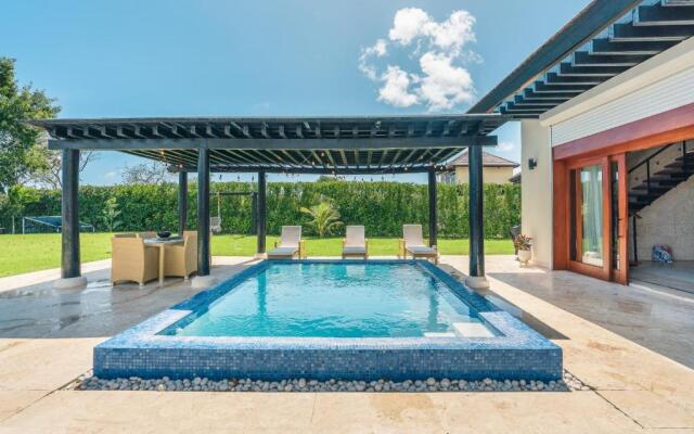 3BR Villa at Green Village AC1