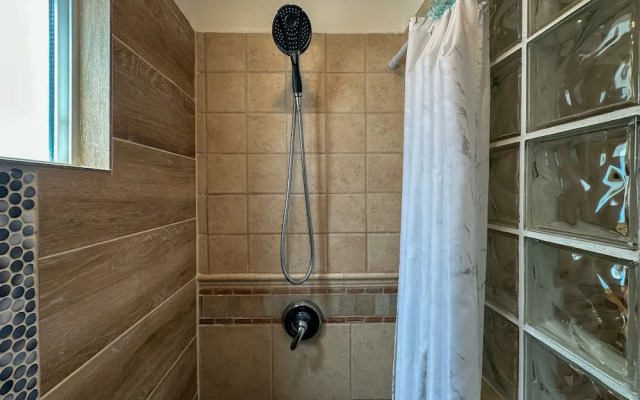 Relaxing Getaway 2BR Condo