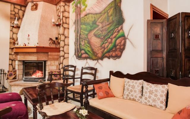 Quaint Holiday Home in Stournareika With Terrace