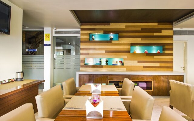 Cabana Hotel