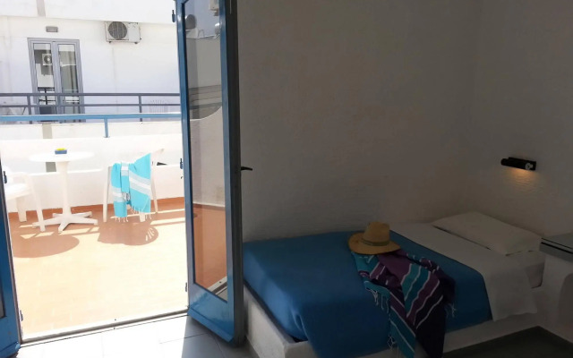 Iro Hotel