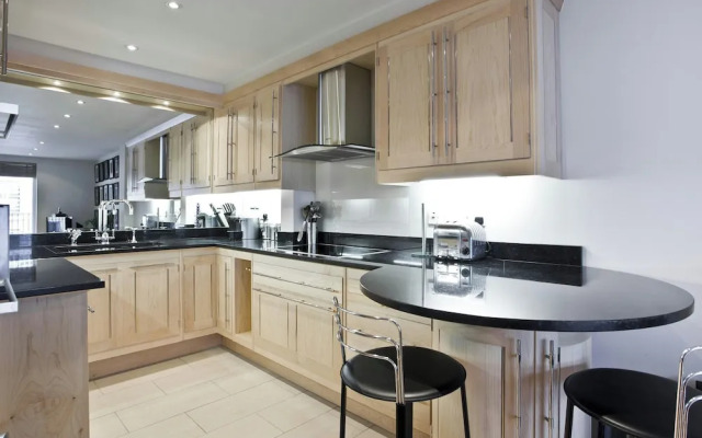 John's Mews by Onefinestay