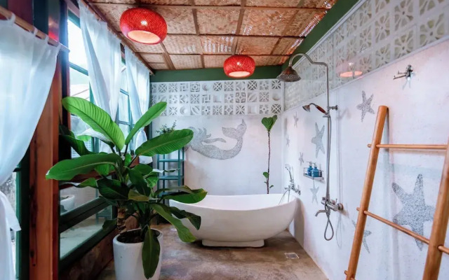 Salt Villa 3BR Oceanview An Bang Beach